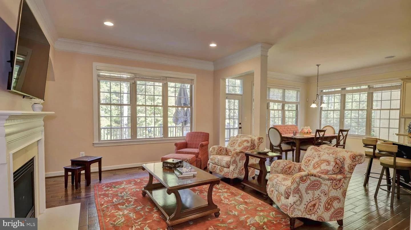 Vienna Maymont Mansion, Online Auction — auction photograph 4