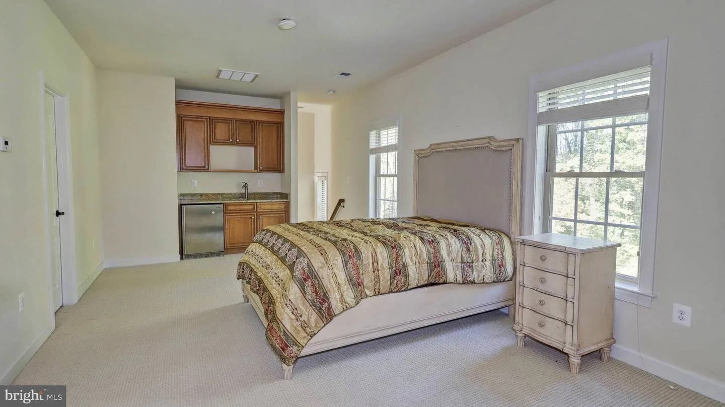 Vienna Maymont Mansion, Online Auction — auction photograph 9